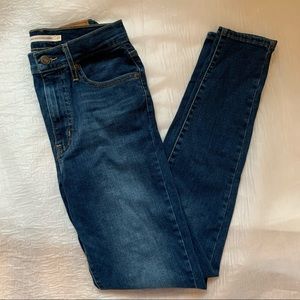 Levi’s Mile High Super Skinny Jeans